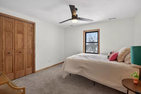 Bedroom - 7900 Napoleon Rd, Jackson, MI 49201 photo 4 of 8