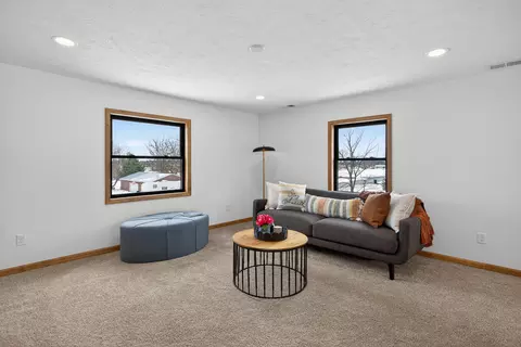 Living - 7900 Napoleon Rd, Jackson, MI 49201 photo 4 of 4