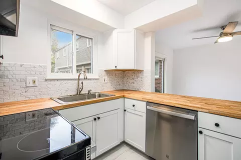 3351 Williamsburg Rd, Ann Arbor, MI 48108