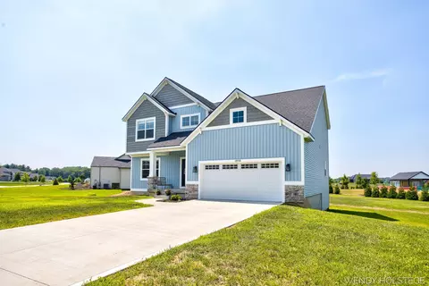 12713 Ridgedale Dr, Allendale, MI 49401