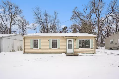 5536 Roanoke St, Portage, MI 49024