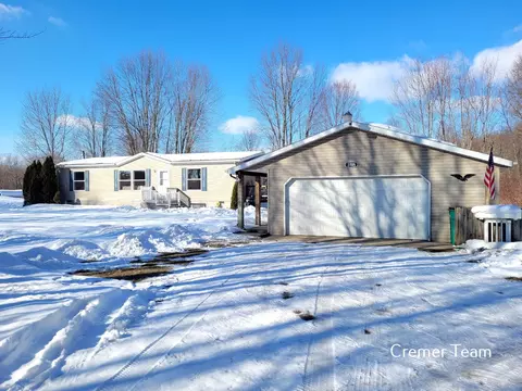 2705 134th Ave, Hopkins, MI 49328