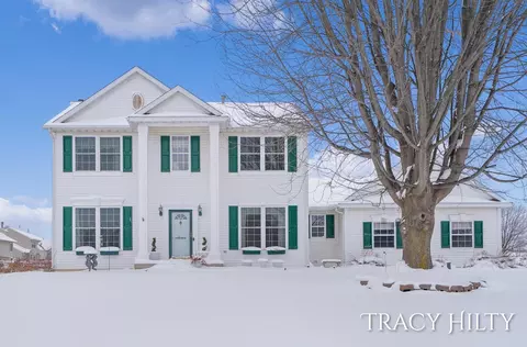 6715 Crystal Downes Ct SE, Caledonia, MI 49316