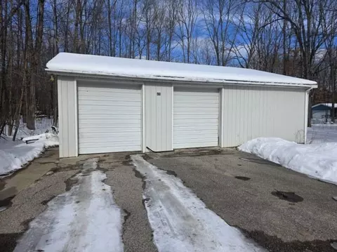 1355 E Jackson St, White Cloud, MI 49349 photo 2
