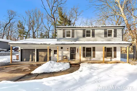 7361 Sheffield Dr SE, Ada, MI 49301