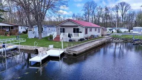 479 Maple Ln, Coldwater, MI 49036