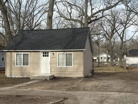 3325 9th St, Muskegon, MI 49444