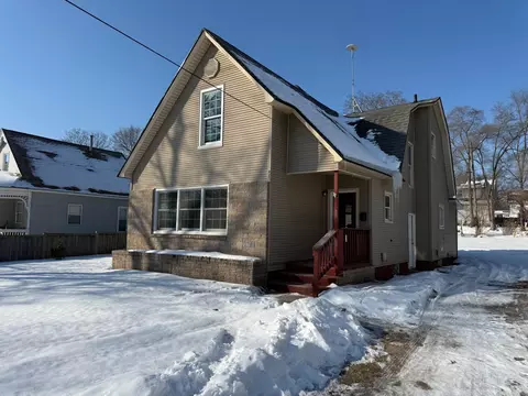 421 Lewis St, Belding, MI 48809