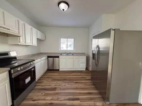 Kitchen - 421 Lewis St, Belding, MI 48809 photo 1 of 4