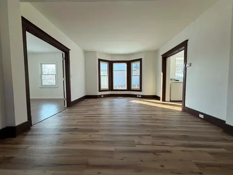 Living - 421 Lewis St, Belding, MI 48809 photo 4 of 8
