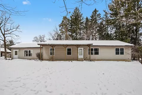772 39th St, Allegan, MI 49010