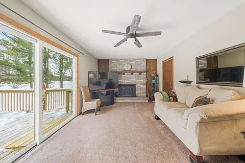 Living - 8876 20th Ave, Remus, MI 49340 photo 4 of 4