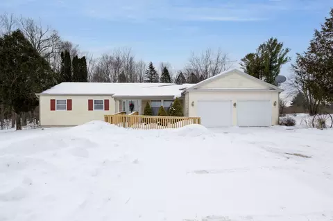 8876 20th Ave, Remus, MI 49340