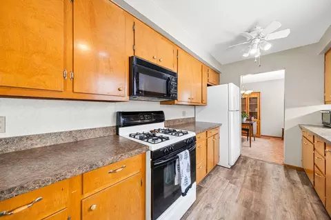 Kitchen - 8876 20th Ave, Remus, MI 49340 photo 2 of 5