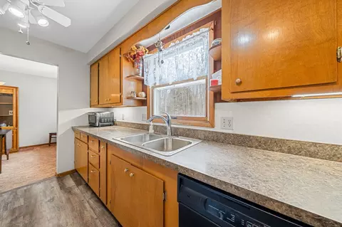 Kitchen - 8876 20th Ave, Remus, MI 49340 photo 3 of 5