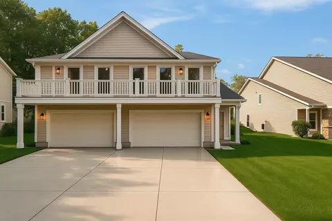 17549 Beechwood Ln, Spring Lake, MI 49456
