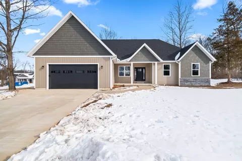 64 Arapaho Trl, Coldwater, MI 49036