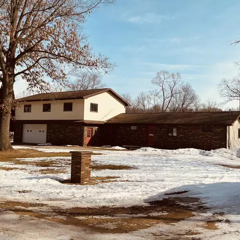 7551 Dobson Rd, Jonesville, MI 49250