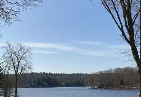 8752 Bills Lake Ct, Newaygo, MI 49337