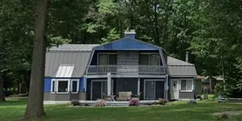 8752 Bills Lake Ct, Newaygo, MI 49337
