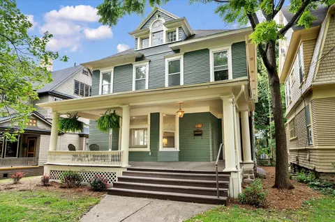 233 Morris Ave SE, Grand Rapids, MI 49503