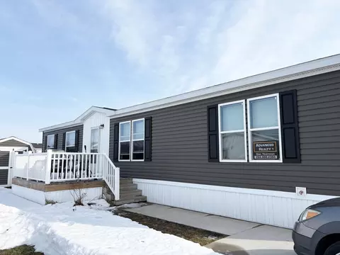 8611 Fallow Dr, Zeeland, MI 49464