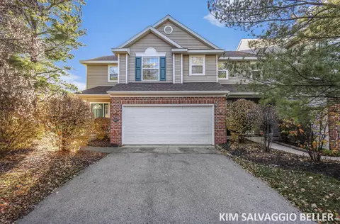 5927 E Lyn Haven Dr SE, Grand Rapids, MI 49512