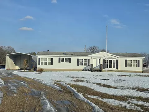 5450 Pear Ave, Newaygo, MI 49337