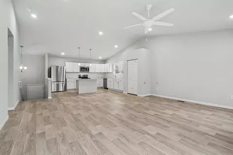 Living - 1212 Pine St, Three Rivers, MI 49093 photo 3 of 4