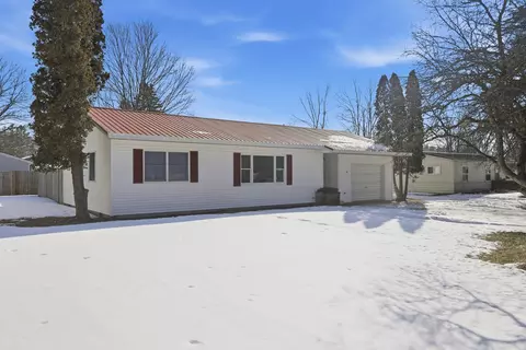 175 S Hudnut St, Barryton, MI 49305