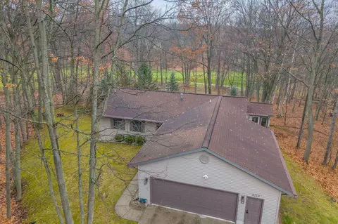 9359 Ranger Dr, Canadian Lakes, MI 49346