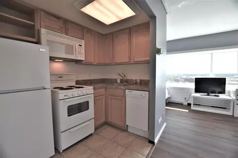 Kitchen - 555 E William St #16K, Ann Arbor, MI 48104 photo 2 of 2