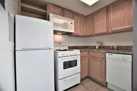 Kitchen - 555 E William St #16K, Ann Arbor, MI 48104 photo 1 of 2