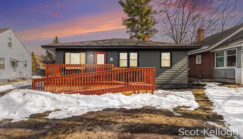 4518 Wilkshire Ave SW, Grand Rapids, MI 49548