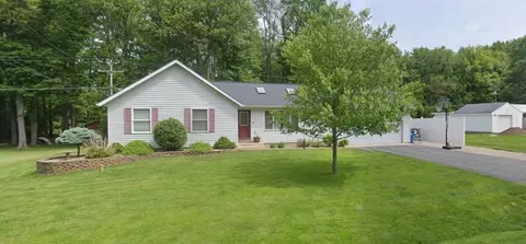5463 S Avenue E, Vicksburg, MI 49097