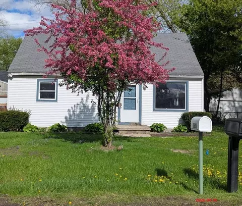 3304 Sheffer Ave, Lansing, MI 48906