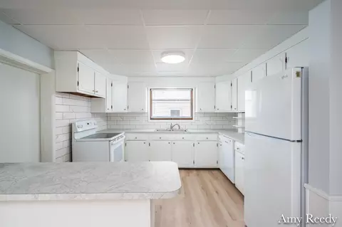 Kitchen - 418 Elm St SE, Lowell, MI 49331 photo 1 of 4
