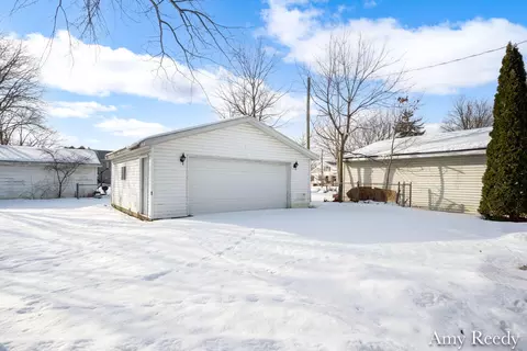 Other - 418 Elm St SE, Lowell, MI 49331 photo 4 of 10