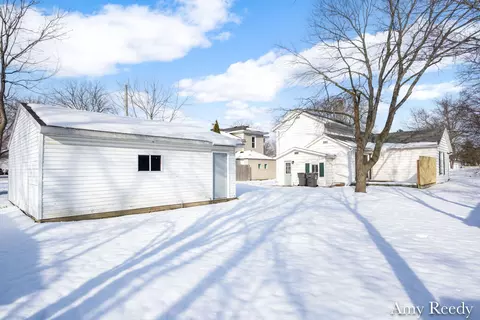 Exterior - 418 Elm St SE, Lowell, MI 49331 photo 2 of 3