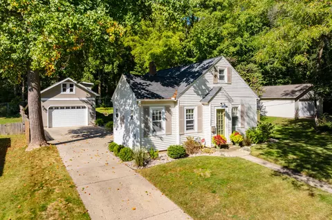 1606 Merrill St, Kalamazoo, MI 49008
