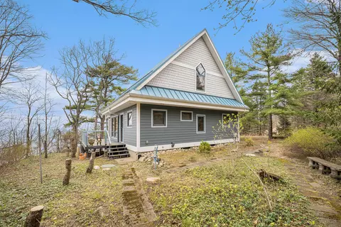 27901 Shorewood Dr, Covert, MI 49043