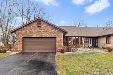 4010 Grandview Ter SW #66, Grandville, MI 49418