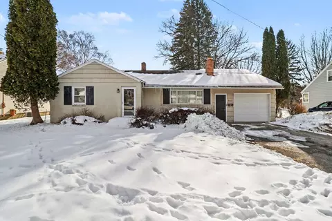 543 Eighth St, Manistee, MI 49660