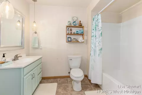 206 Pine Meadow Dr, Belding, MI 48809 photo 28