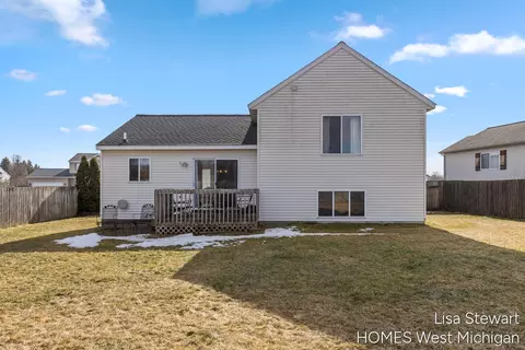 206 Pine Meadow Dr, Belding, MI 48809 photo 34
