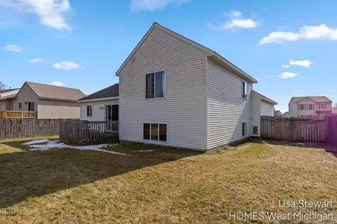 206 Pine Meadow Dr, Belding, MI 48809 photo 33