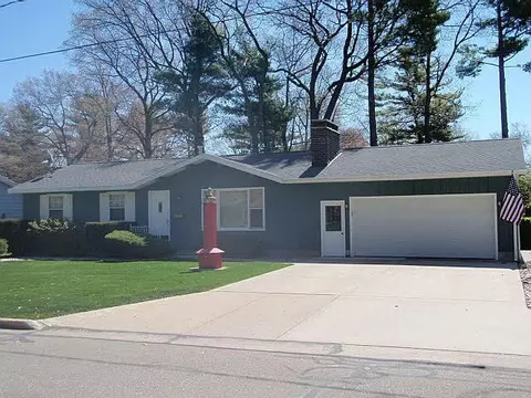 2254 Bluffton Ave, Muskegon, MI 49441