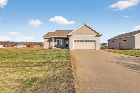 3827 Rabbit River Farms Dr, Dorr, MI 49323
