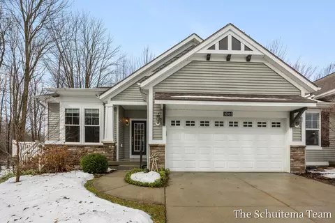 16981 Pickett Ln, Nunica, MI 49448