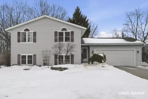 3970 Brookfield Dr, Hudsonville, MI 49426